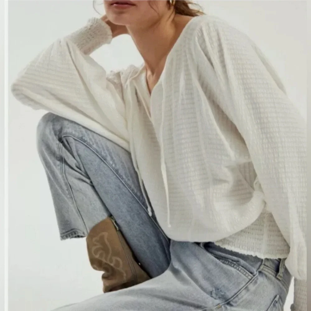 ANTHROPOLOGIE White Long Sleeve Rebecca Smocked Top - Picture 1 of 12